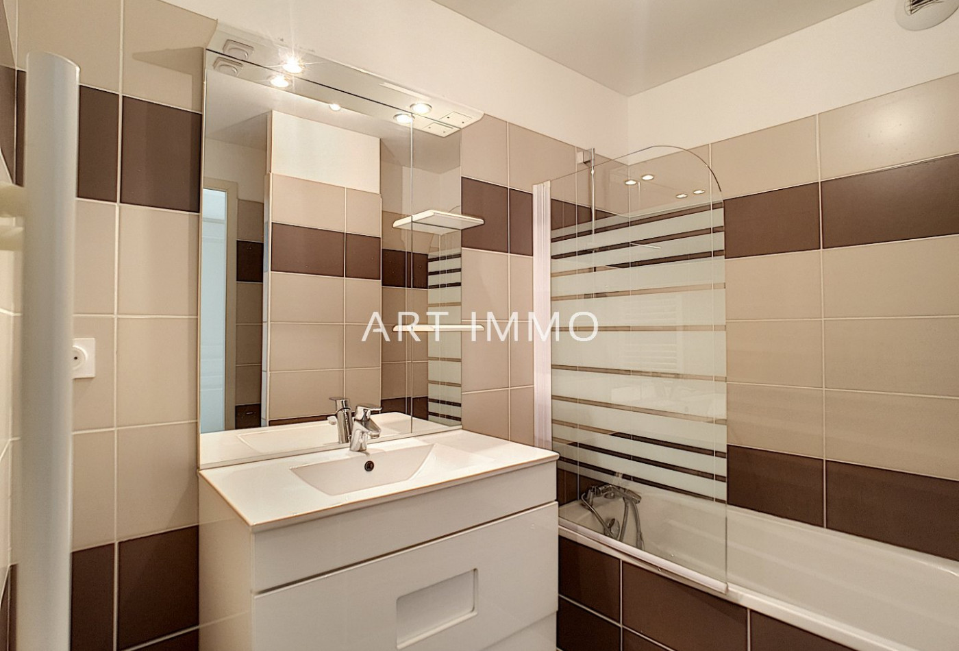 location Appartement en résidence Robion - Photo 7