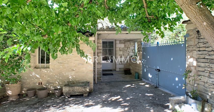 location Maison en pierre Gordes