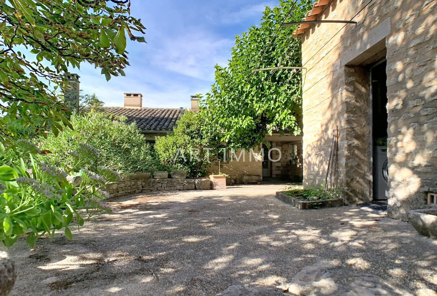 location Maison en pierre Gordes - Photo 1