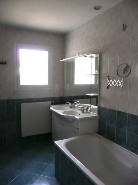 location Maison Saint Georges De Montaigu - Photo 4