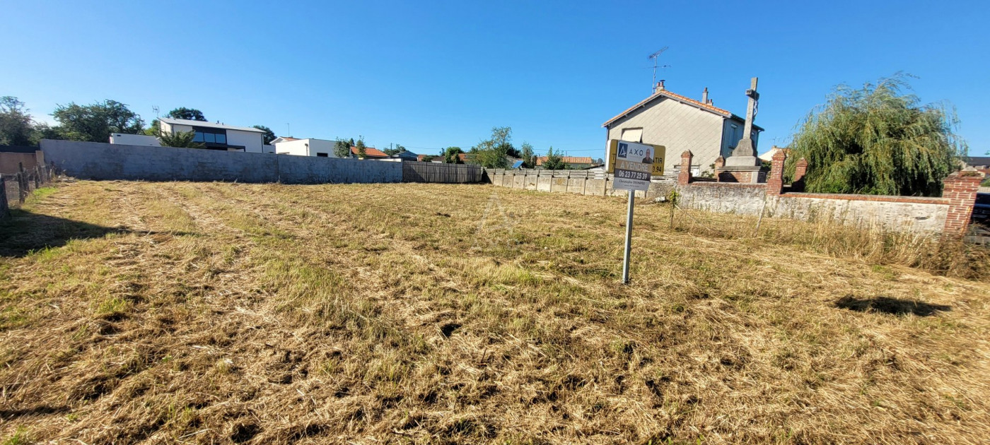 vente Terrain constructible La Plaine - Photo 1
