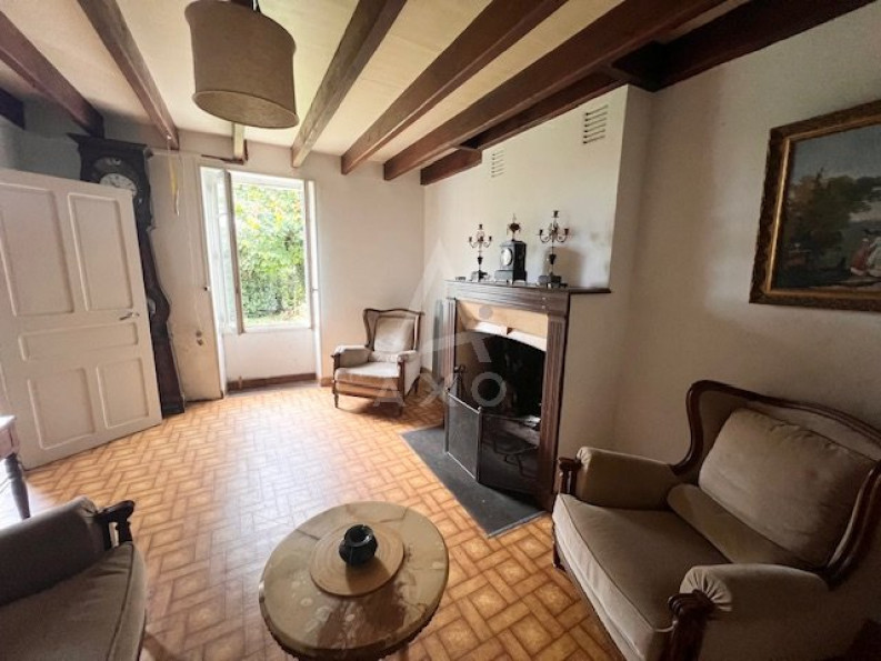 vente Maison à rénover Limalonges - Photo 2