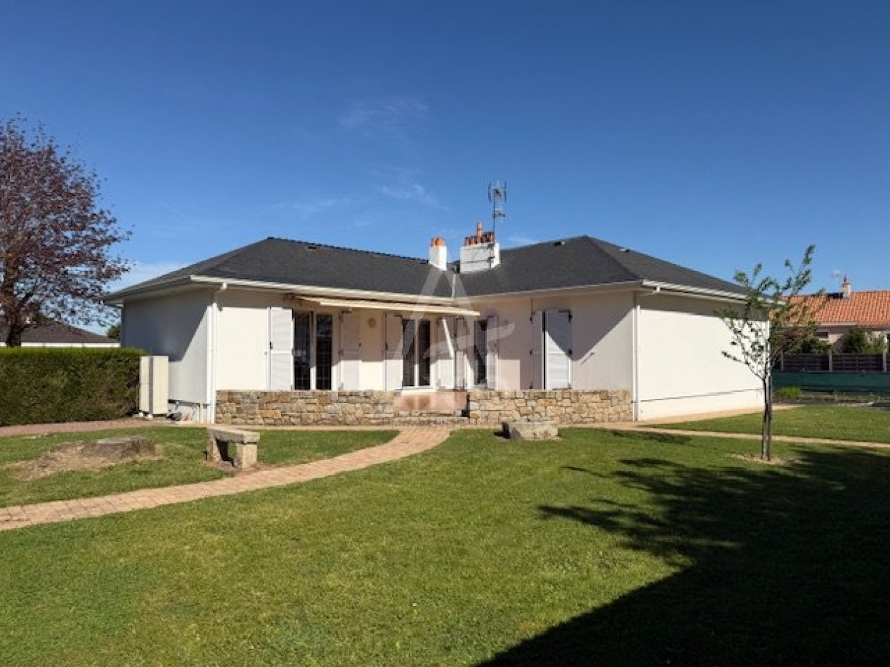 vente Maison Les Brouzils - Photo 1