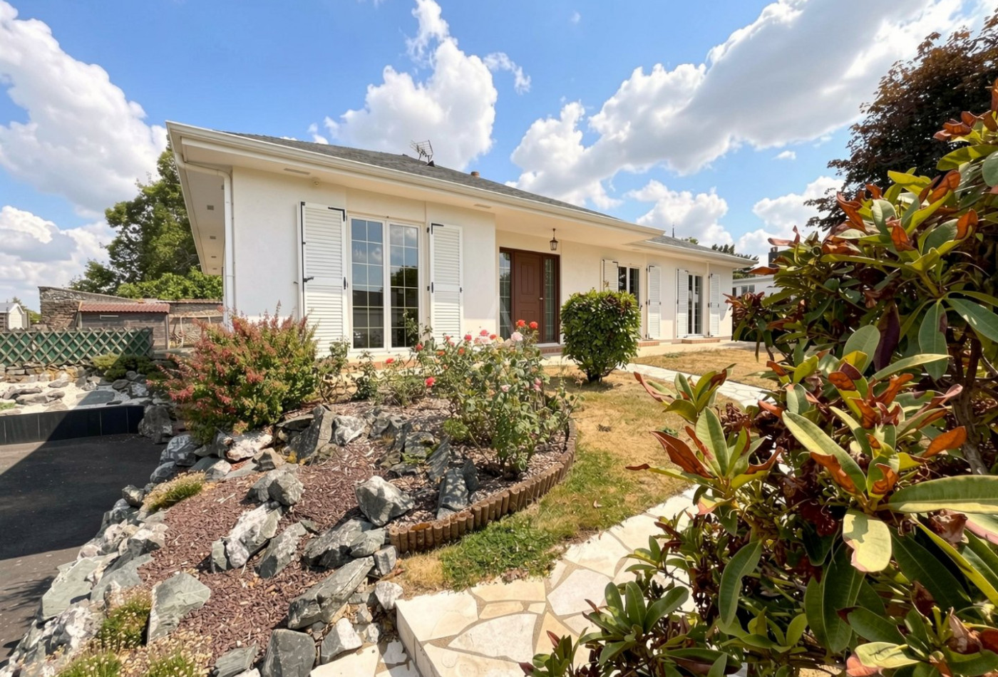 vente Maison Les Brouzils - Photo 1