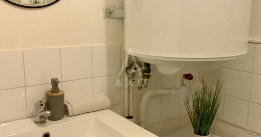 location Local commercial Nimes