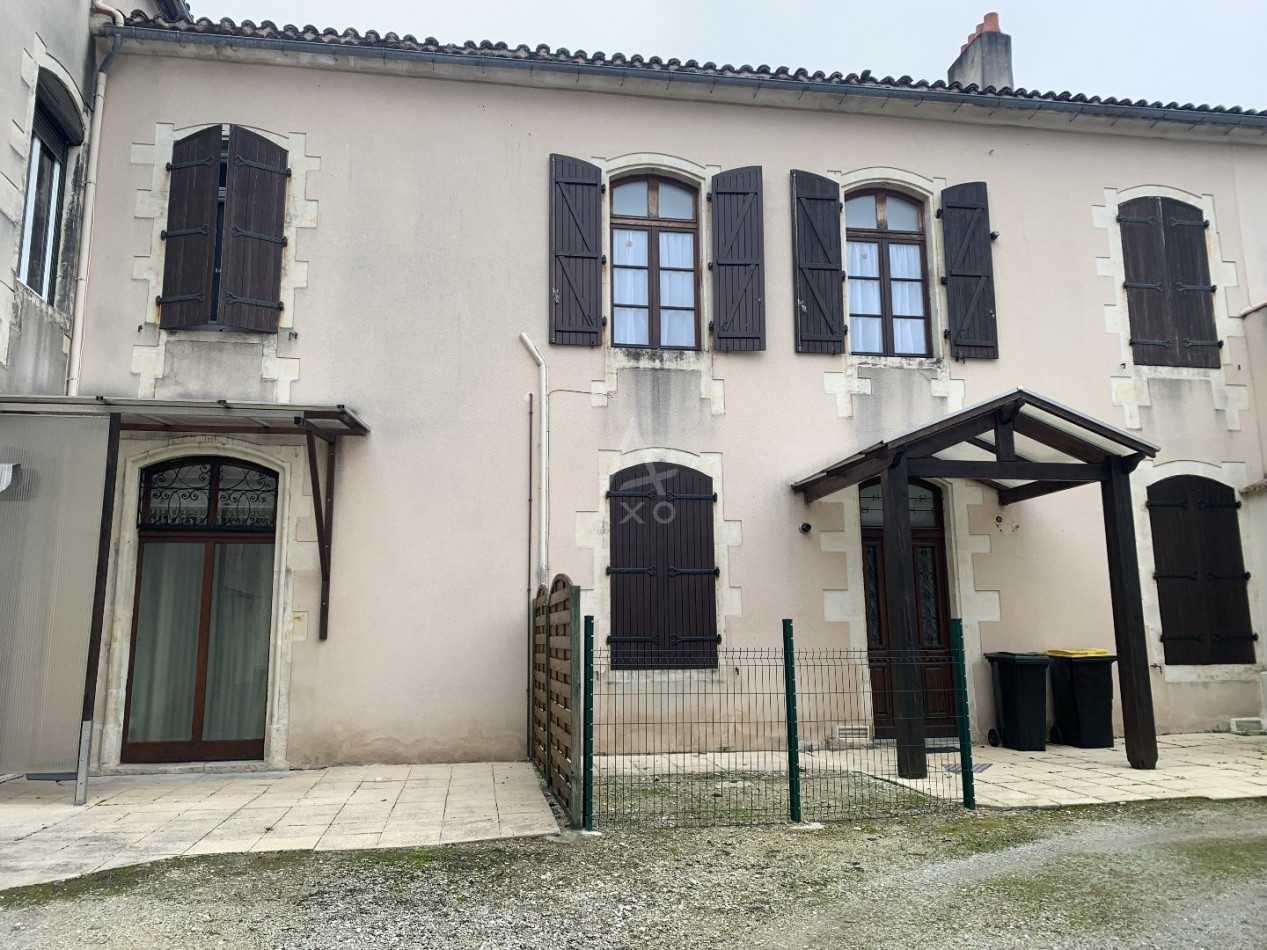 vente Immeuble de rapport Ruffec - Photo 1