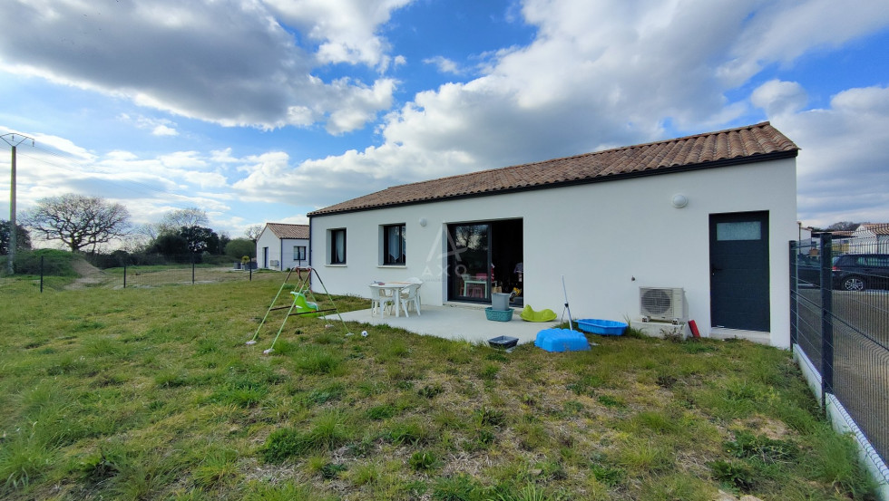 vente Maison Avrille - Photo 1