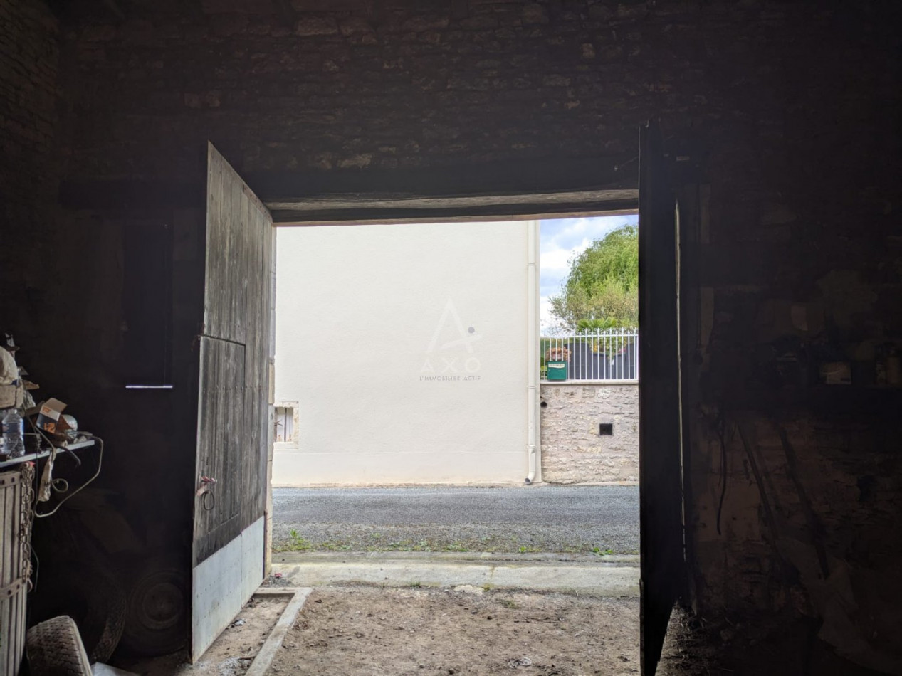 vente Garage Saint Hilaire De Villefranche - Photo 3