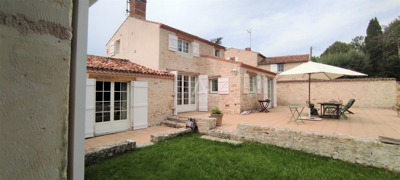 vente Maison en pierre Curzon - Photo 2