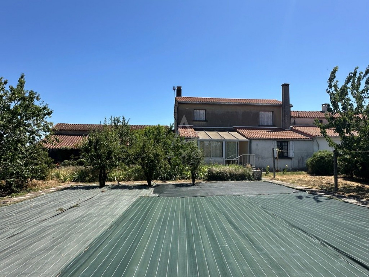 vente Maison Les Landes Genusson - Photo 1