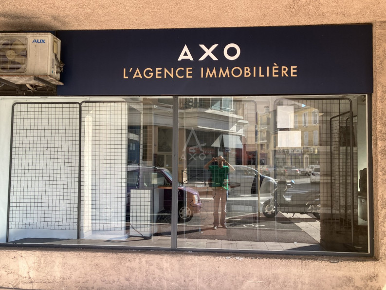 location Local commercial Saint Raphael - Photo 6