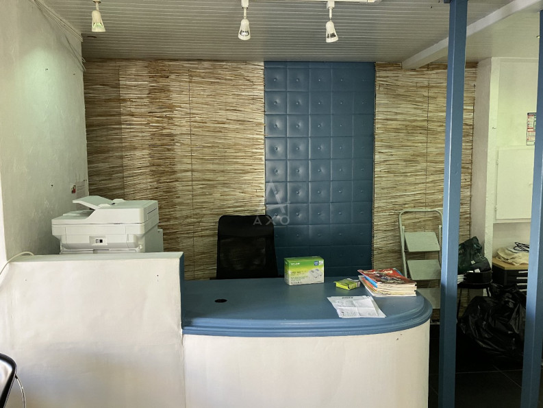 location Local commercial Saint Raphael - Photo 8