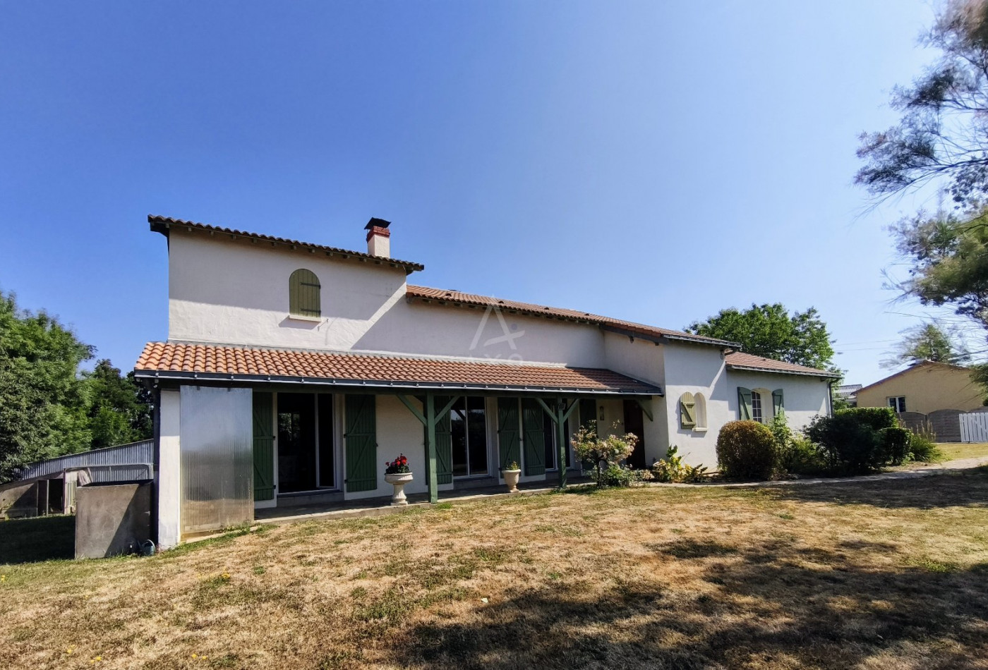 vente Maison de caractère Saint Quentin En Mauges - Photo 1