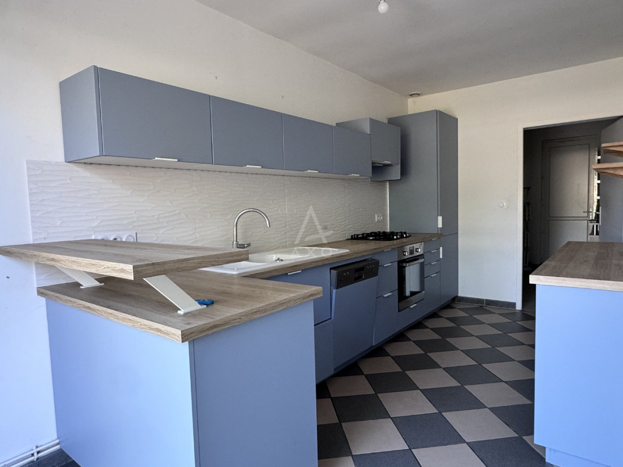 location Maison Hiersac - Photo 4