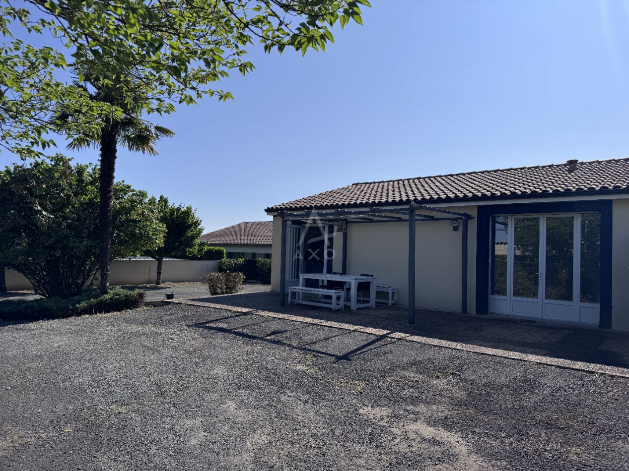 location Maison Hiersac - Photo 1