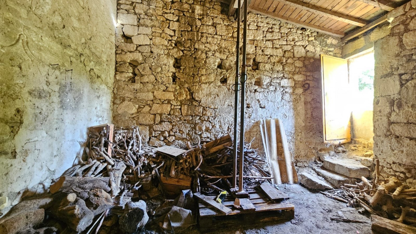 vente Maison à rénover Saint Germain De La Riviere - Photo 8