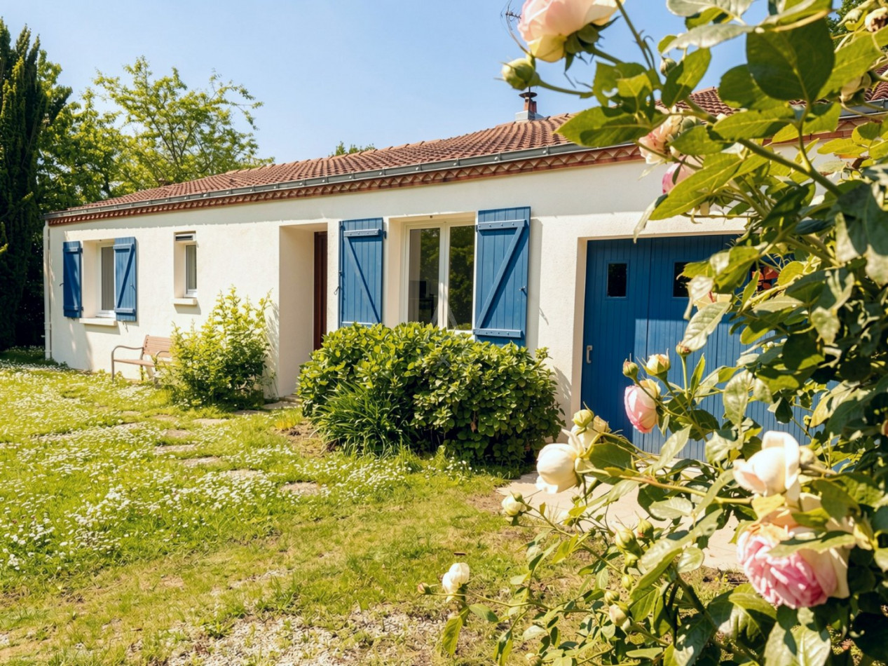 vente Maison Les Brouzils - Photo 1
