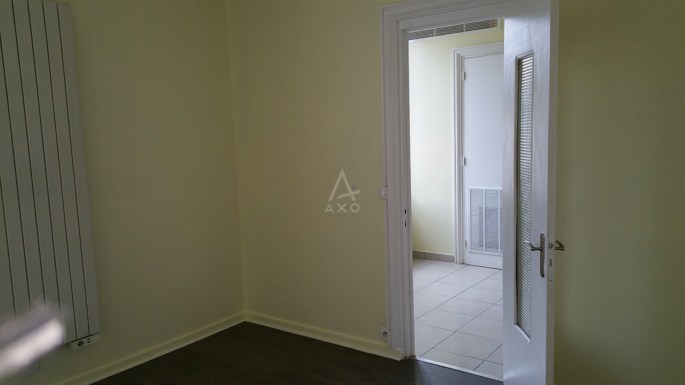 vente Appartement Le Bourget - Photo 1
