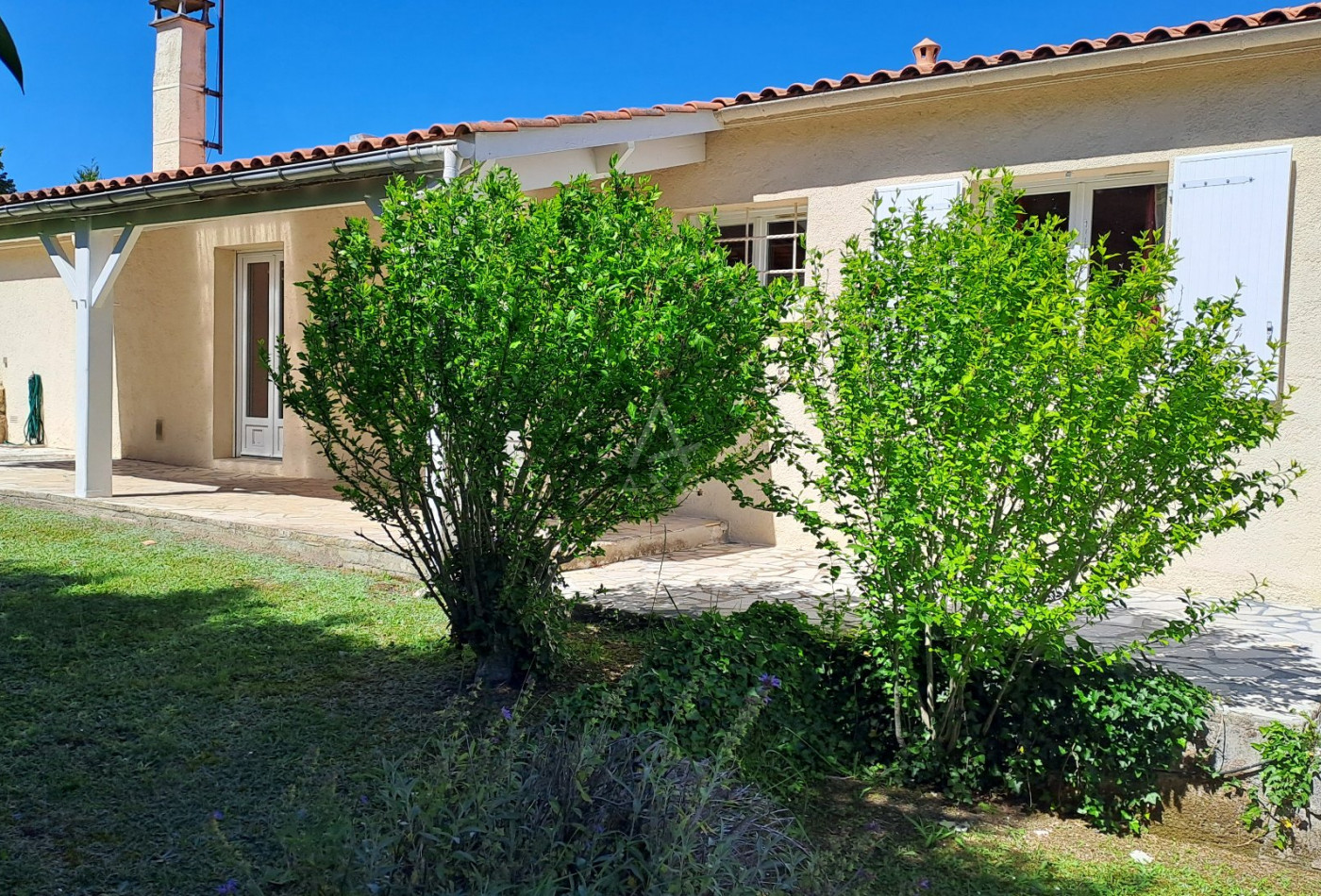 vente Maison Puymoyen - Photo 1