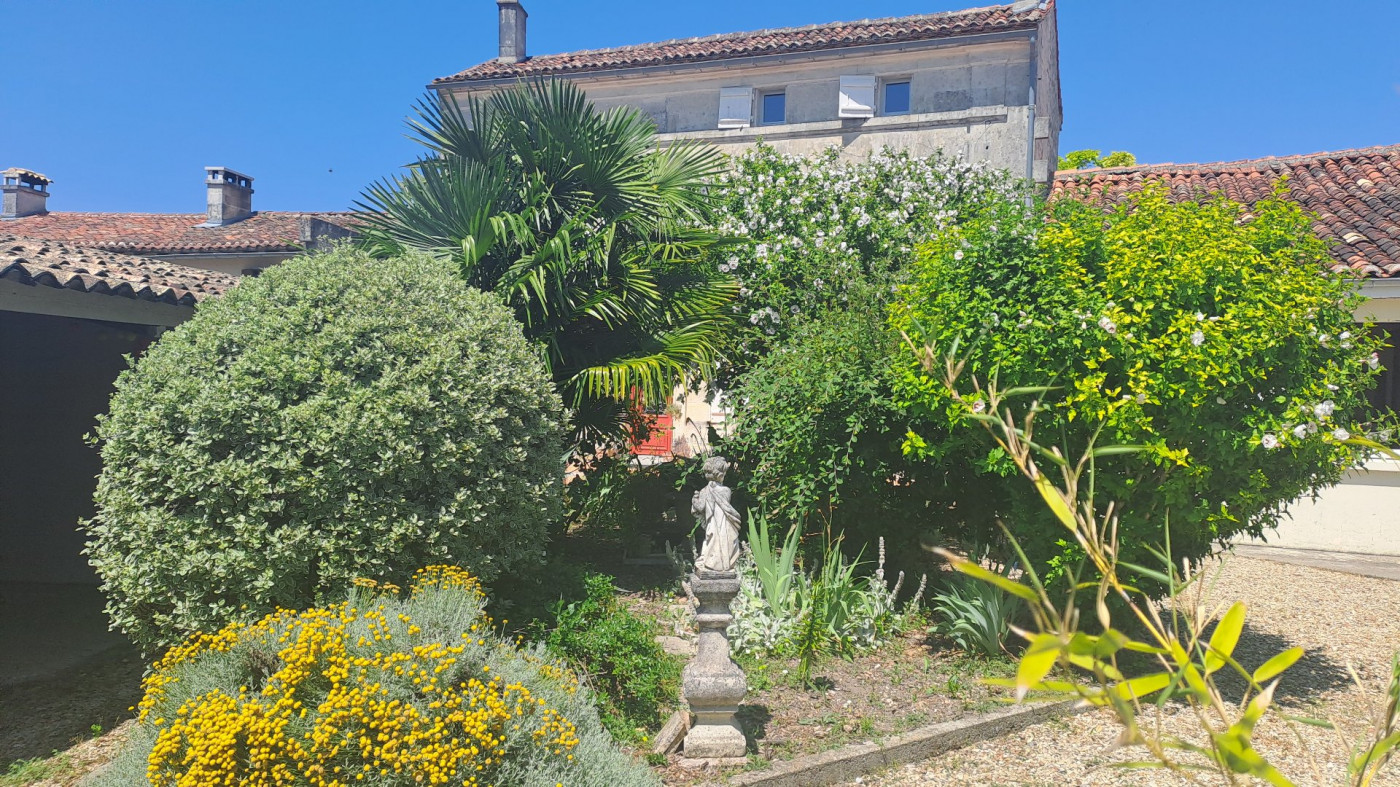 vente Maison en pierre Saint Meme Les Carrieres - Photo 1