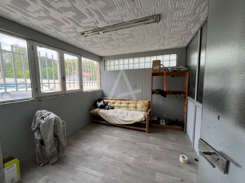 vente Locaux d'activité Le Gond Pontouvre - Photo 10