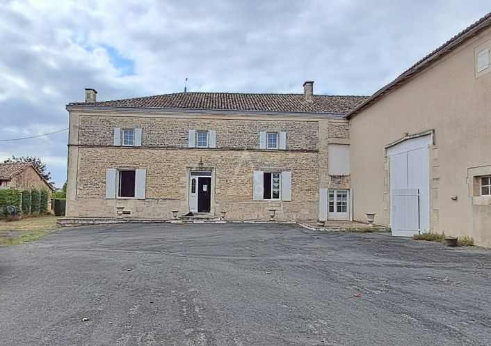 vente Maison en pierre Ruffec