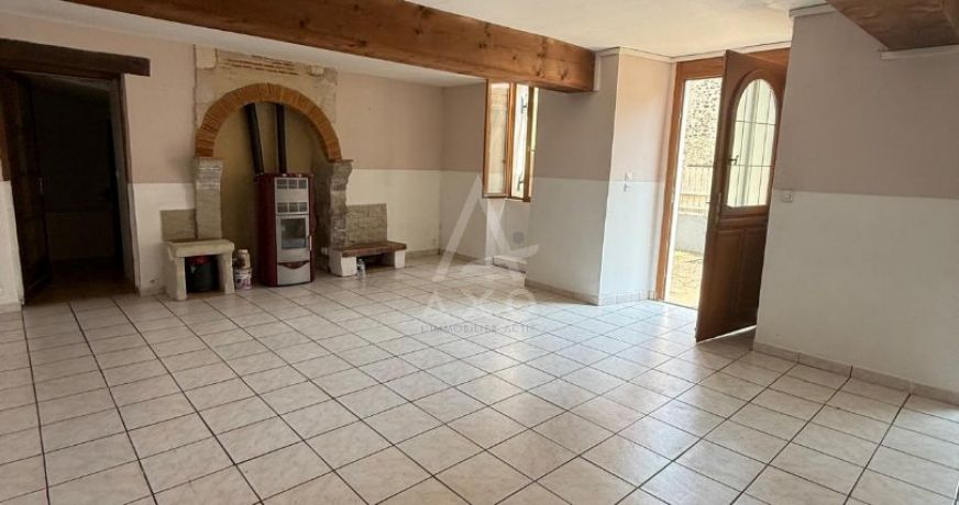 location Maison de village Marigne