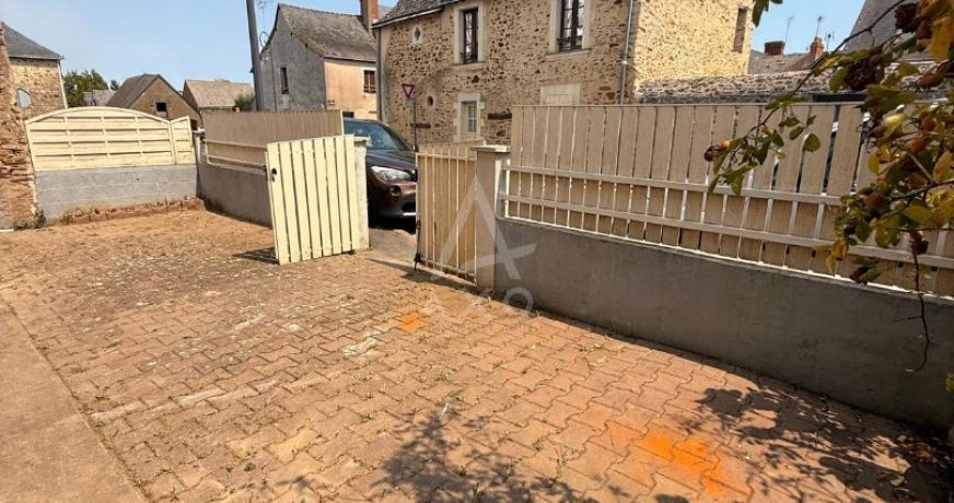 location Maison de village Marigne