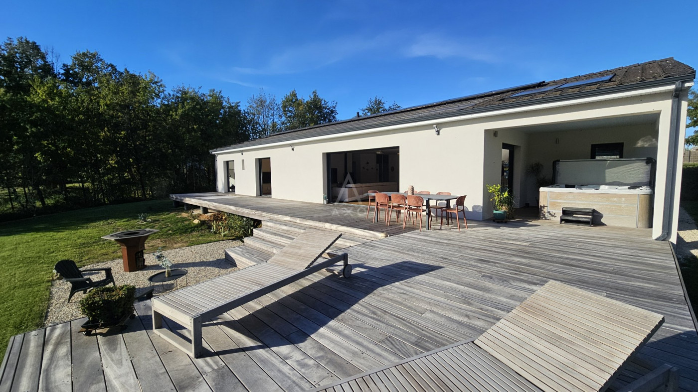 vente Maison Montguyon - Photo 1