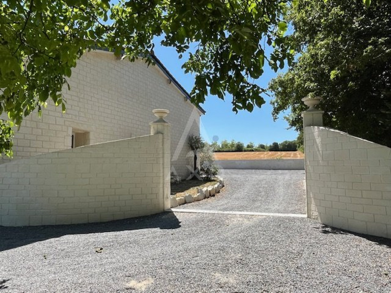 vente Maison de caractère Le Gond Pontouvre - Photo 2
