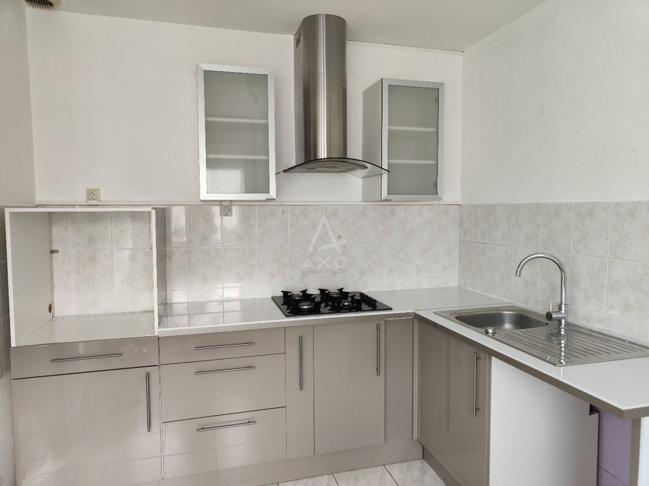 location Maison Contigne - Photo 2