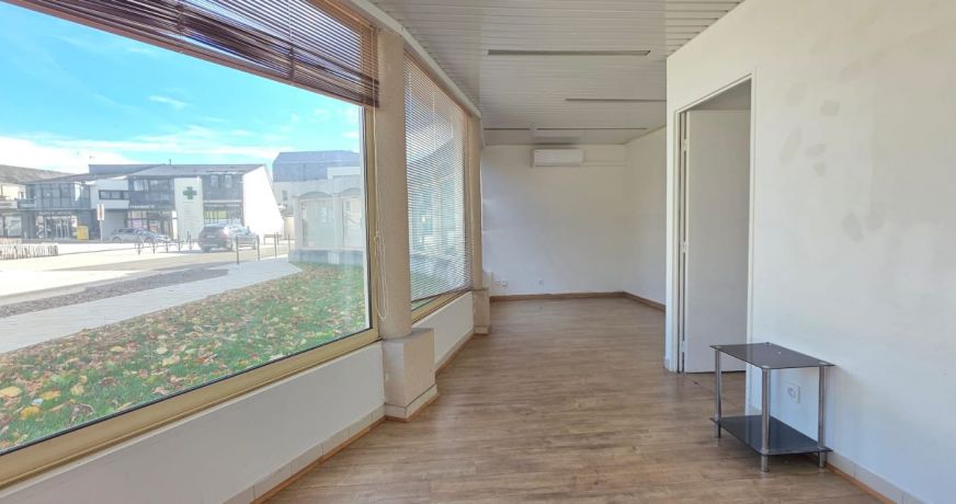 location Bureau Avrille