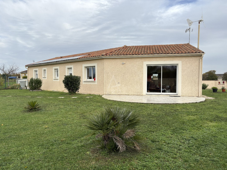 vente Maison individuelle Rouillac - Photo 2