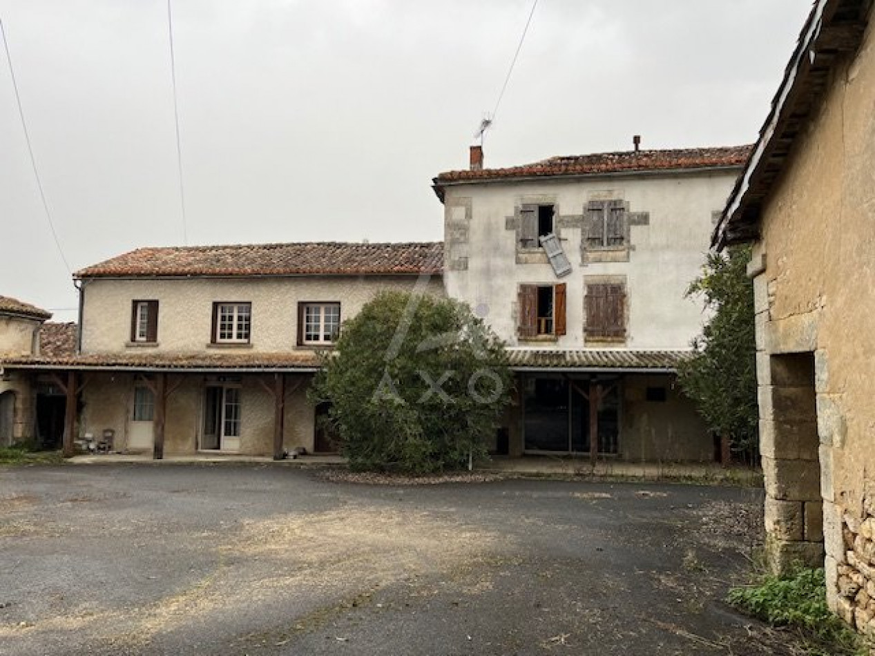 vente Demeure de ville et village Angouleme - Photo 1