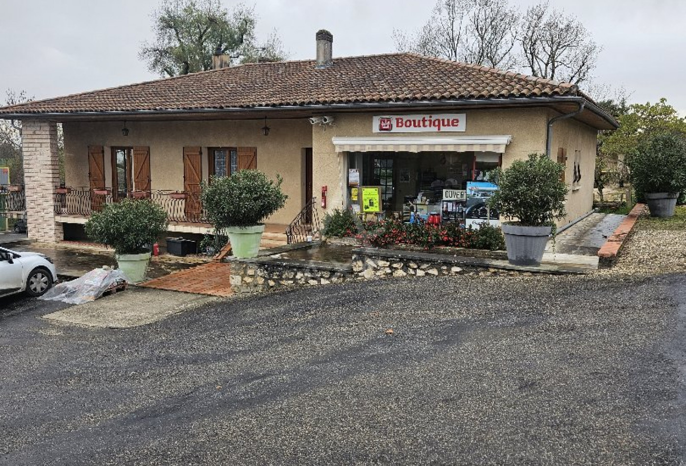 vente Station service Montreal - Photo 2