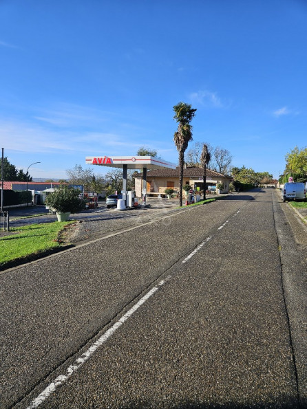 vente Station service Montreal - Photo 1