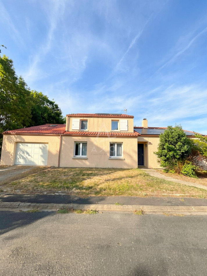 vente Maison Montaigu-vendÉe - Photo 1