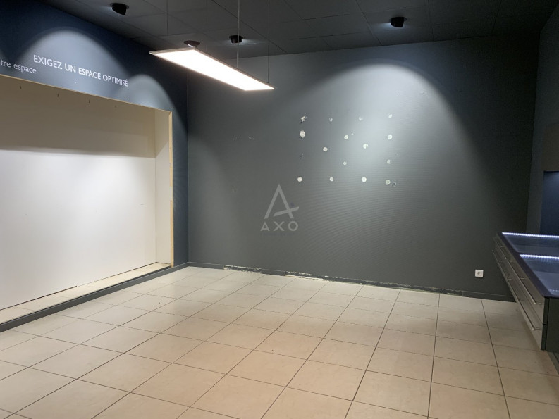 location Local commercial Champniers - Photo 5