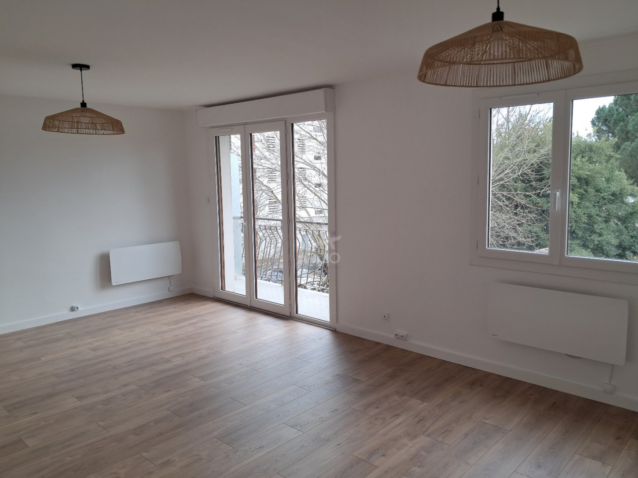 vente Appartement Bordeaux - Photo 2