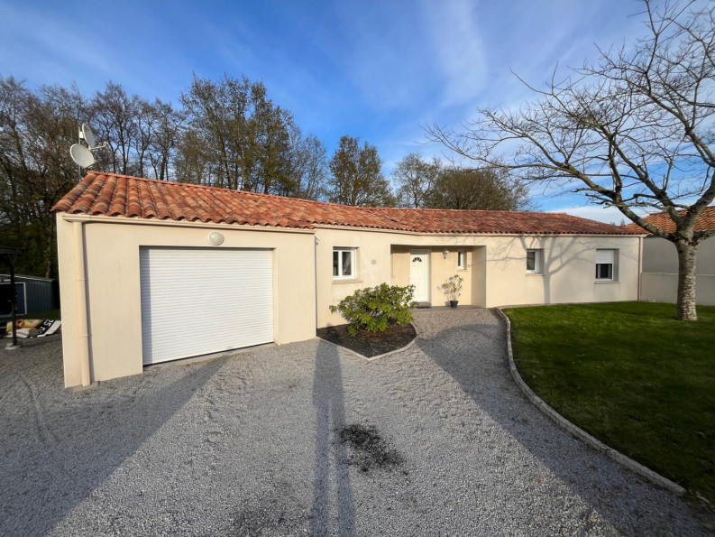 vente Maison Landeronde - Photo 1