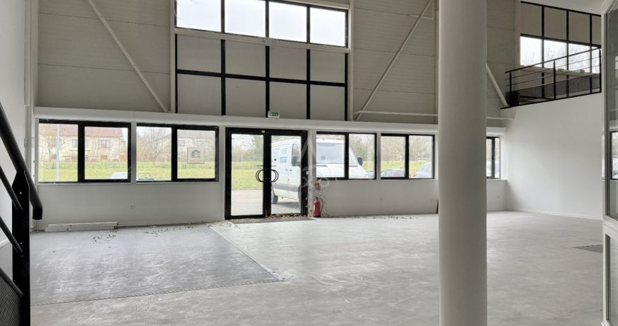 location Local commercial Marly