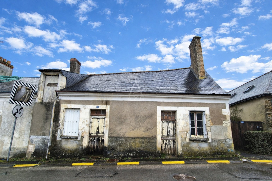 vente Maison de village Noyant - Photo 1
