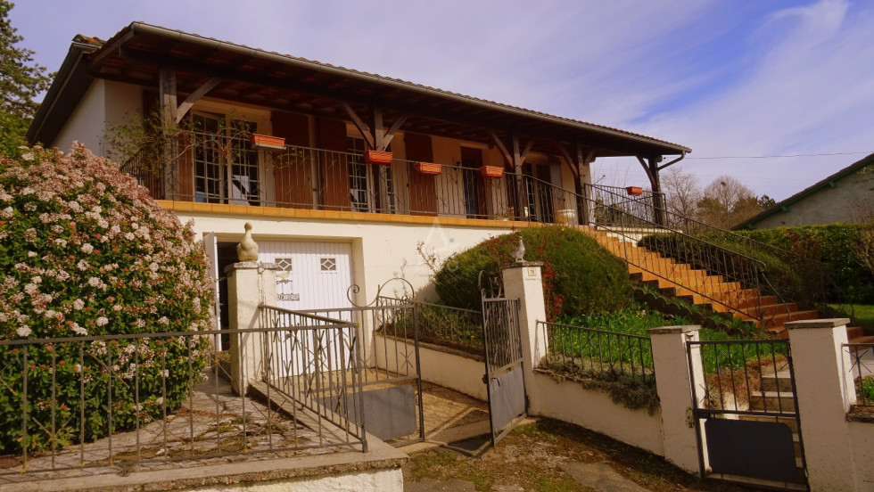 vente Maison Leguillac De L'auche - Photo 1