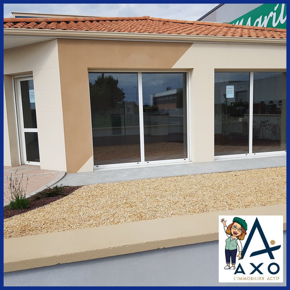 location Local commercial Saint Laurent Des Autels - Photo 2