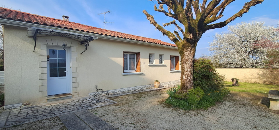 vente Maison Chazelles - Photo 2