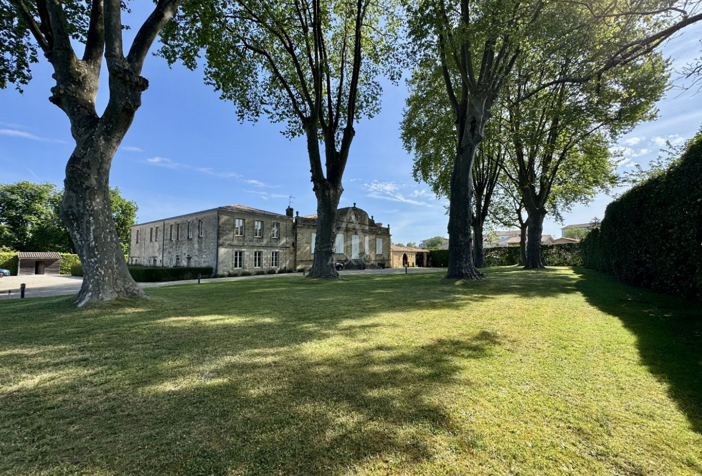 vente Maison en pierre Merignac - Photo 1