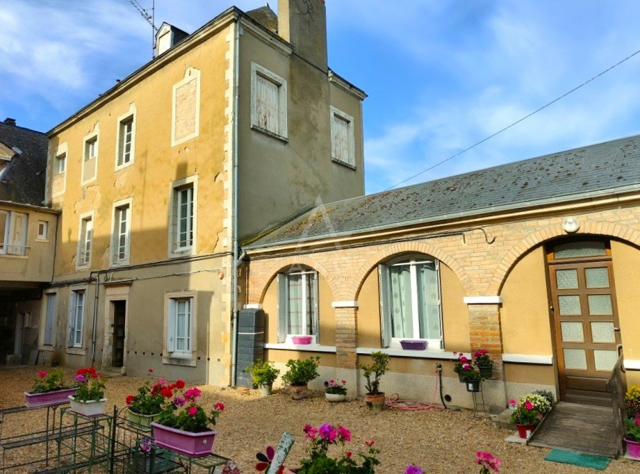 vente Immeuble de rapport La Fleche - Photo 1