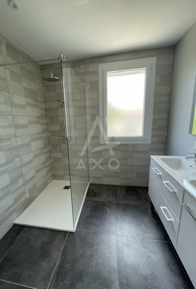 location Maison Ruelle Sur Touvre - Photo 12