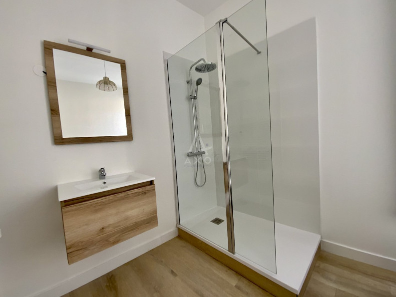 location Appartement Nimes - Photo 3