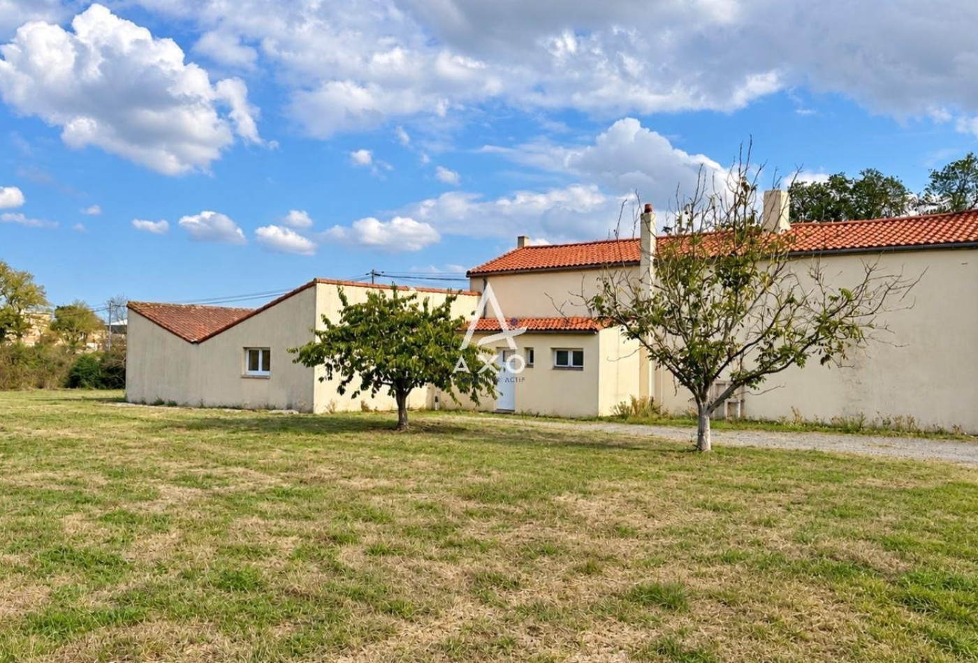 vente Maison Les Landes Genusson - Photo 1